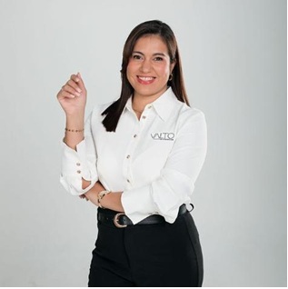 Mayra León